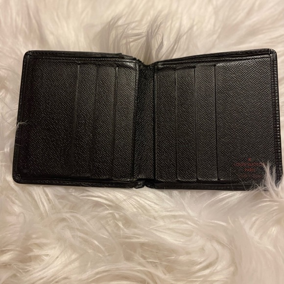 LV Epic bifold wallet - Picture 4 of 4